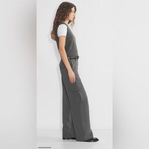 EUC - Aritzia Wilfred Bridger Cargo Pant - Colour Coal Grey - Size 2